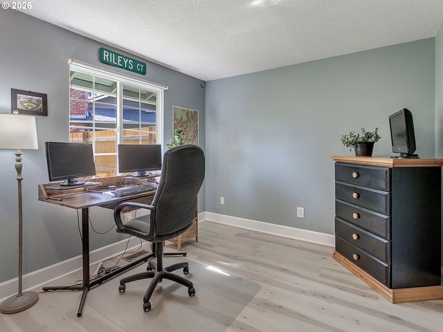 8313 Se JENNINGS Ave, Milwaukie, OR 97267