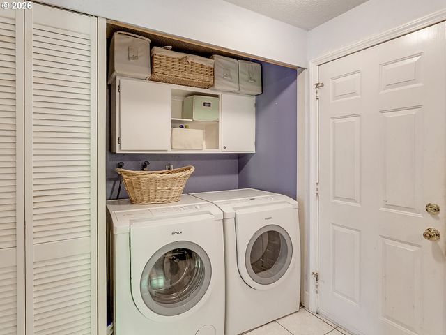 8313 Se JENNINGS Ave, Milwaukie, OR 97267