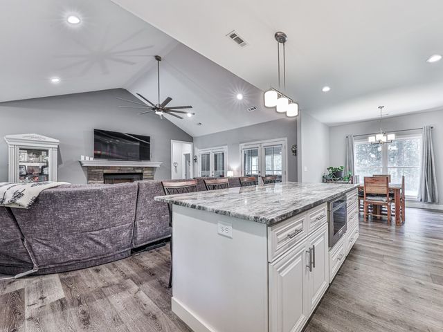 430 Cajun Drive, Ellijay, GA 30540