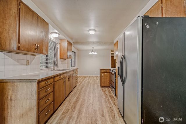 20828 116th Avenue SE, Kent, WA 98031