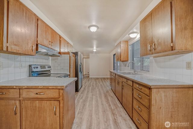 20828 116th Avenue SE, Kent, WA 98031