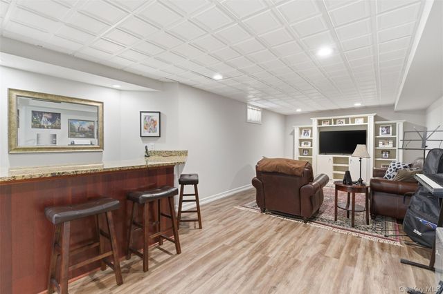 15 Framingham Lane, Shoreham, NY 11786