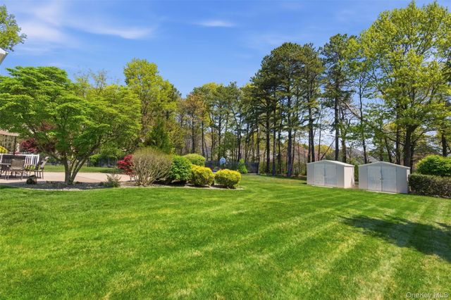 15 Framingham Lane, Shoreham, NY 11786
