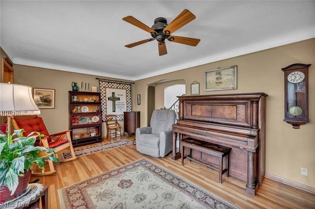 174 E 286th Street, Willowick, OH 44095