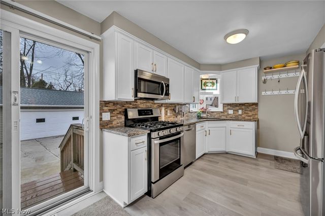 174 E 286th Street, Willowick, OH 44095