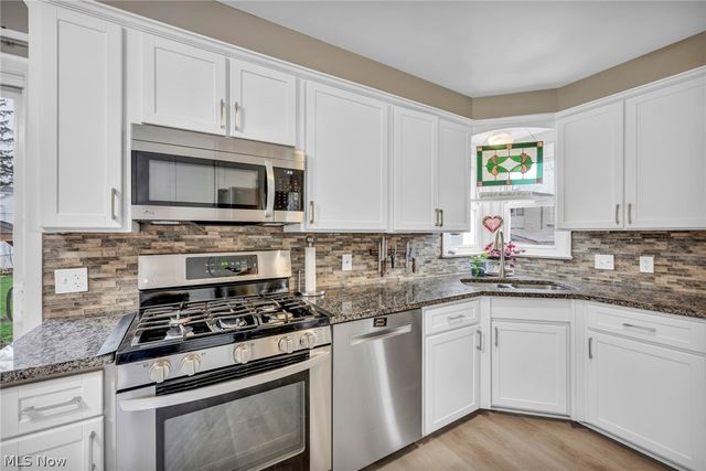 174 E 286th Street, Willowick, OH 44095