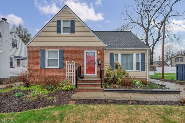 174 E 286th Street, Willowick, OH 44095