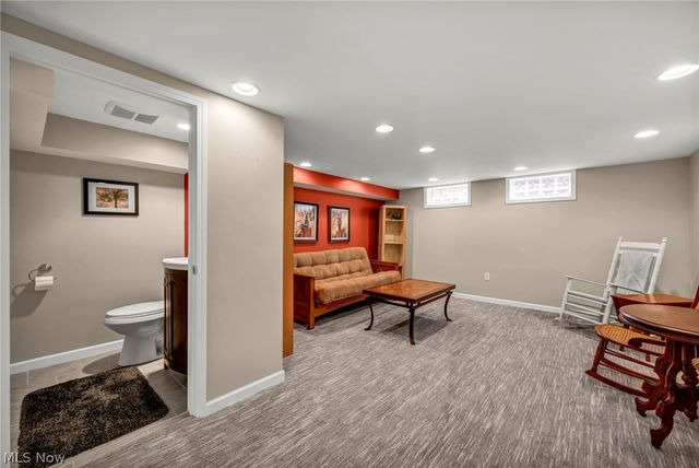 174 E 286th Street, Willowick, OH 44095