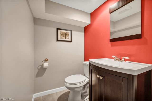 174 E 286th Street, Willowick, OH 44095