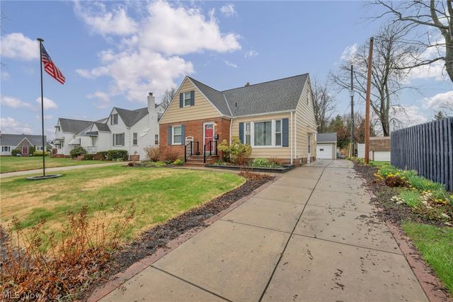 174 E 286th Street, Willowick, OH 44095