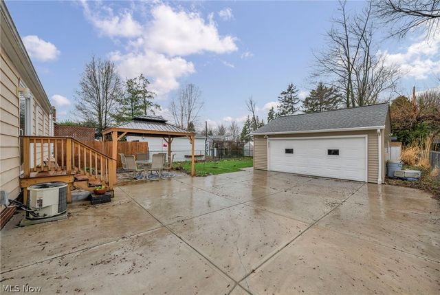 174 E 286th Street, Willowick, OH 44095