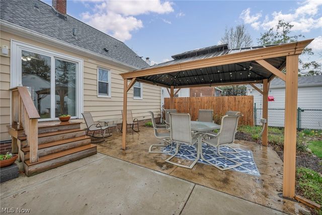 174 E 286th Street, Willowick, OH 44095