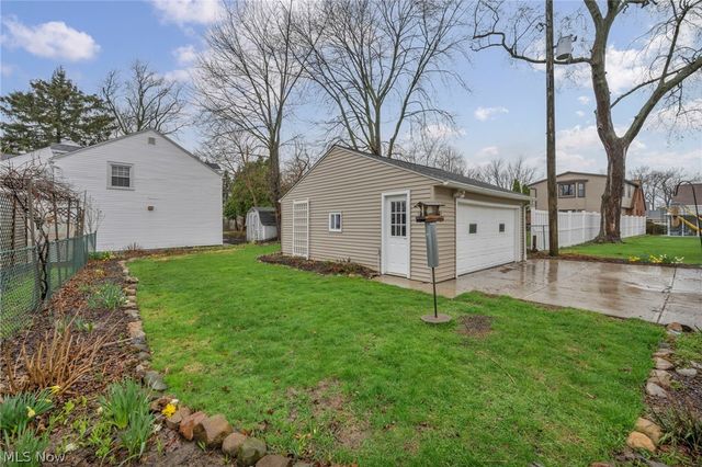 174 E 286th Street, Willowick, OH 44095