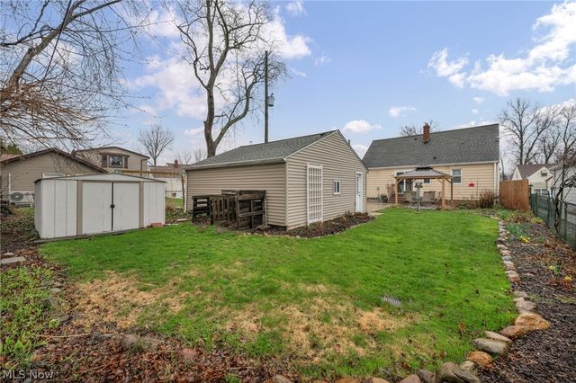 174 E 286th Street, Willowick, OH 44095