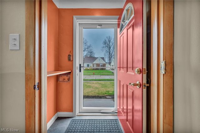 174 E 286th Street, Willowick, OH 44095