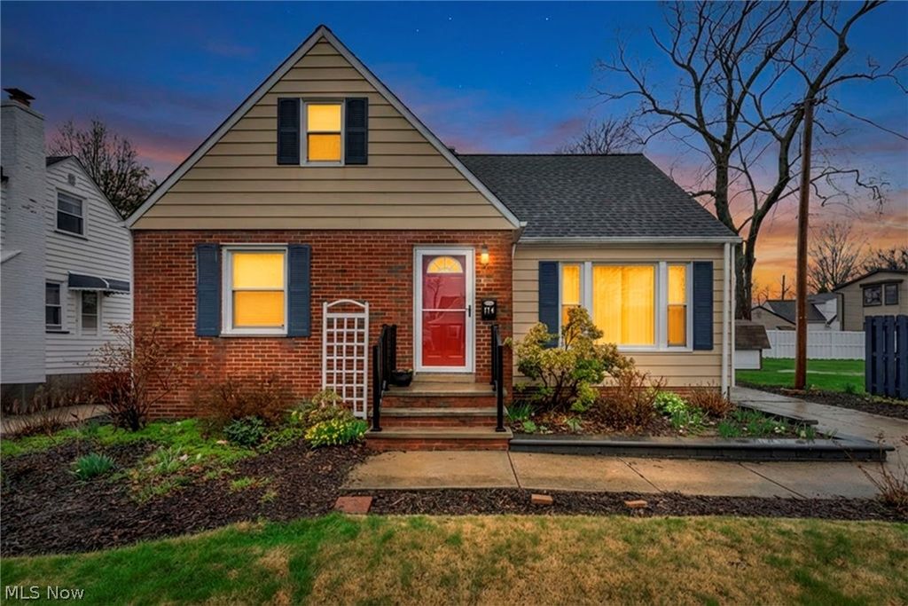 174 E 286th Street, Willowick, OH 44095