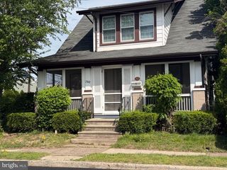 702 E HOWELL ST, Hamilton, NJ 08610