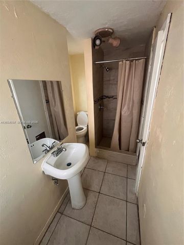 13215 NW 19th Ave 1, Miami, FL 33167