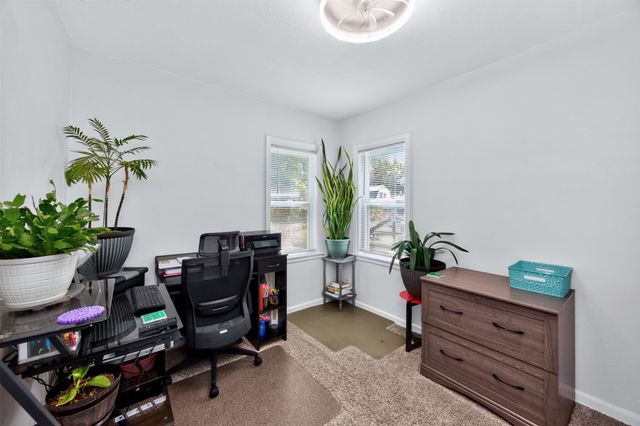 347 E Edison Avenue, Des Moines, IA 50315