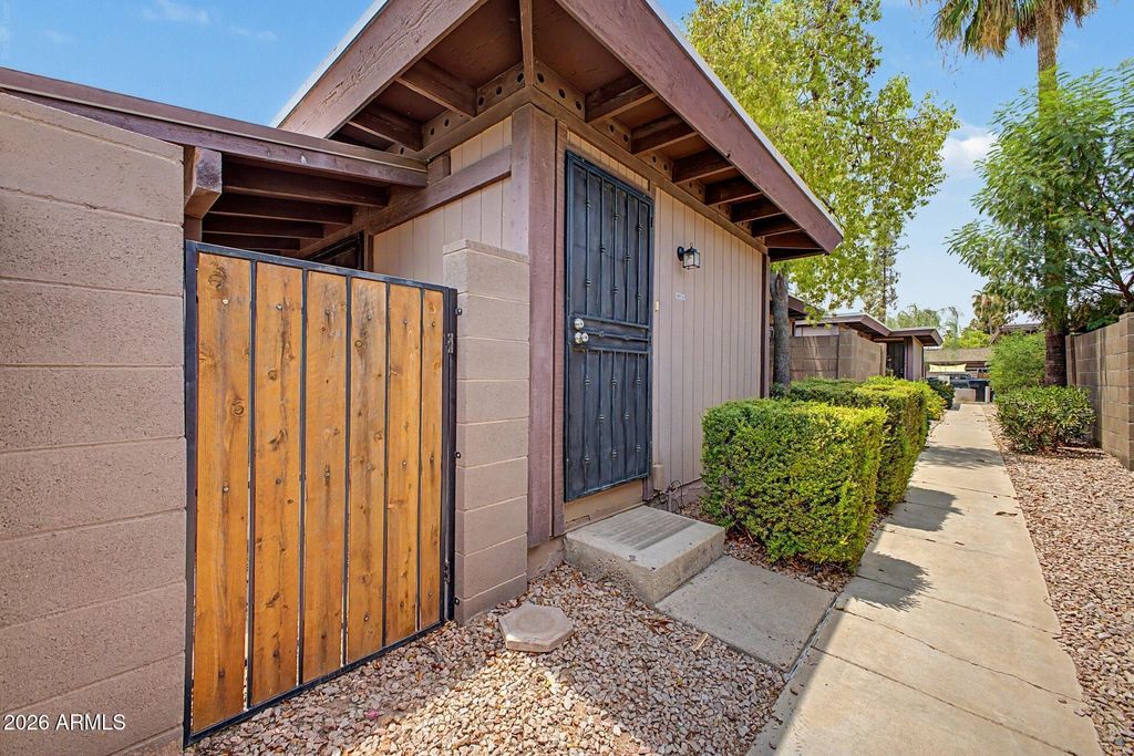 924 S HACIENDA Drive A, Tempe, AZ 85281 — photo 4