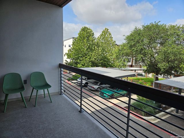 102 Tendick, San Antonio, TX 78209