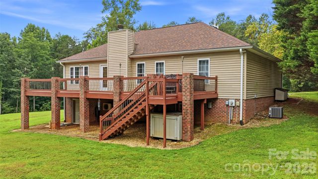 199 Bethlehem Manufacturing Lane, Hickory, NC 28601