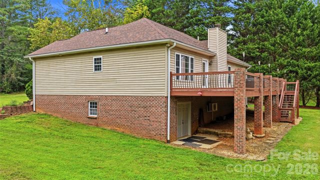 199 Bethlehem Manufacturing Lane, Hickory, NC 28601