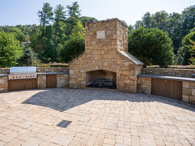 19 Keeping Kyle Crossing, Asheville, NC 28804