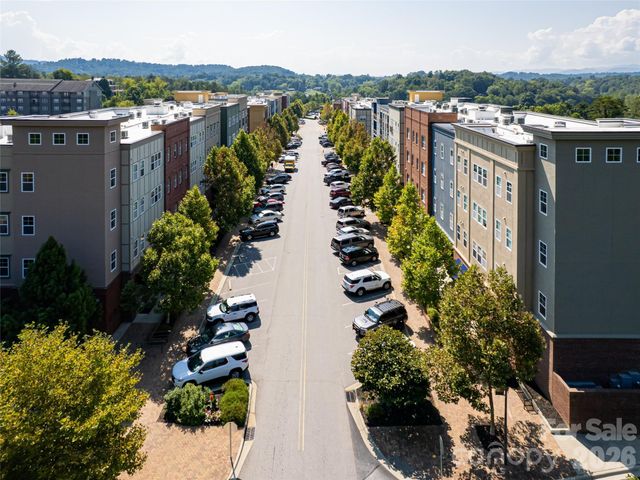 19 Keeping Kyle Crossing, Asheville, NC 28804