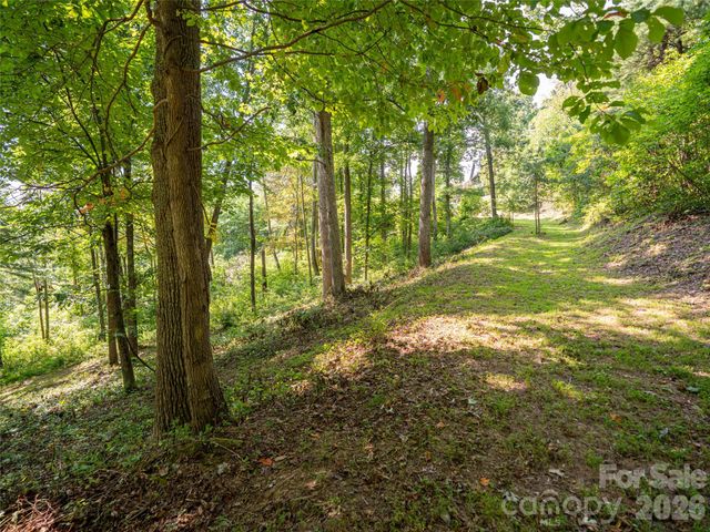 19 Keeping Kyle Crossing, Asheville, NC 28804