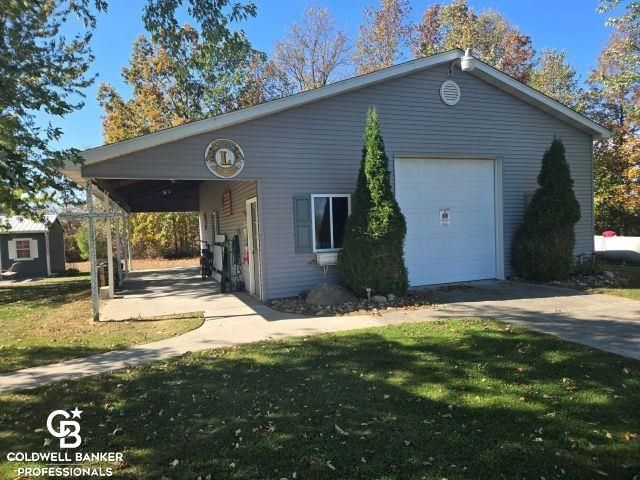 10103 Beard Road, Avoca, MI 48006
