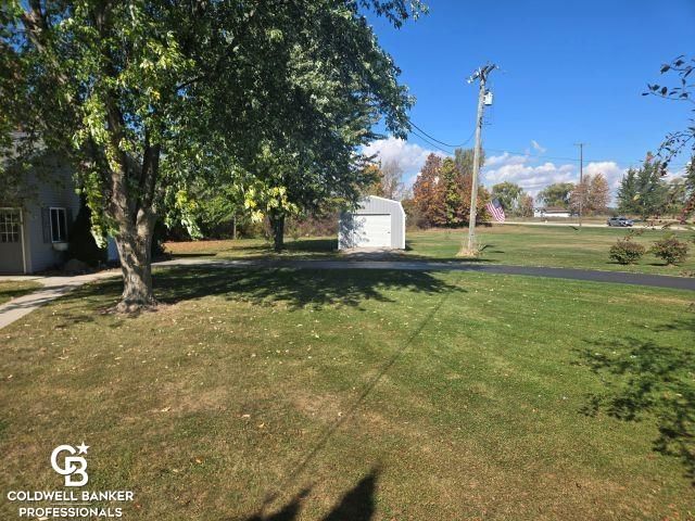 10103 Beard Road, Avoca, MI 48006