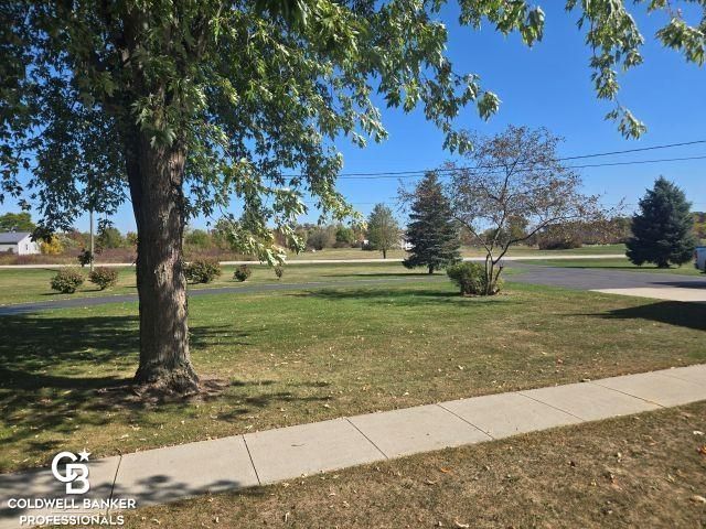 10103 Beard Road, Avoca, MI 48006