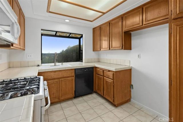 1634 Via Estrella, Pomona, CA 91768