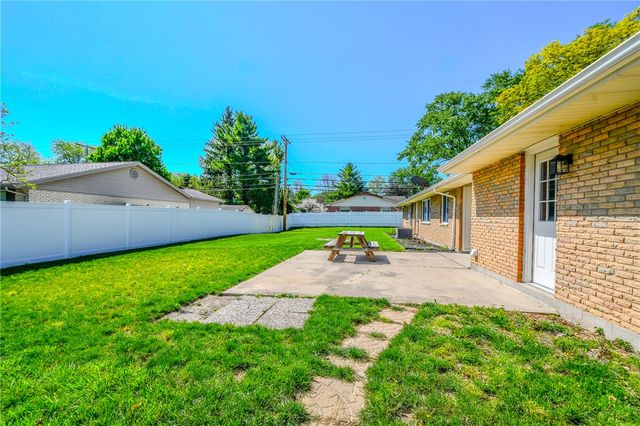 2276 Brookpark Drive, Kettering, OH 45440
