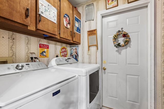 5306 W Winding Creek Drive, Mchenry, IL 60050