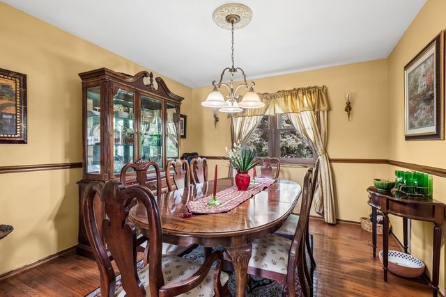 5306 W Winding Creek Drive, Mchenry, IL 60050
