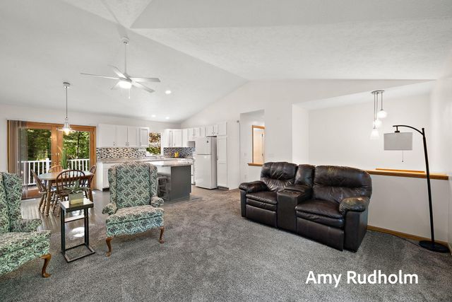 9262 Leonard Street, Polkton Twp, MI 49404