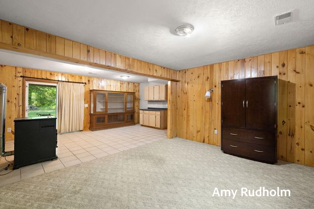9262 Leonard Street, Polkton Twp, MI 49404