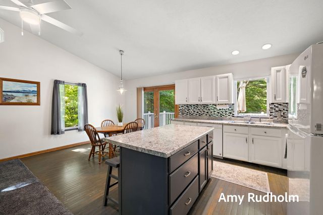 9262 Leonard Street, Polkton Twp, MI 49404