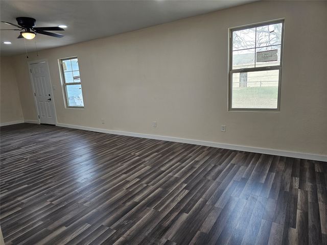 4317 GRAM Lane, Bellmead, TX 76705