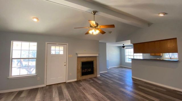 307 Coral Reef Street, Gun Barrel City, TX 75156