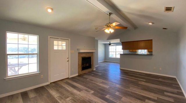 307 Coral Reef Street, Gun Barrel City, TX 75156