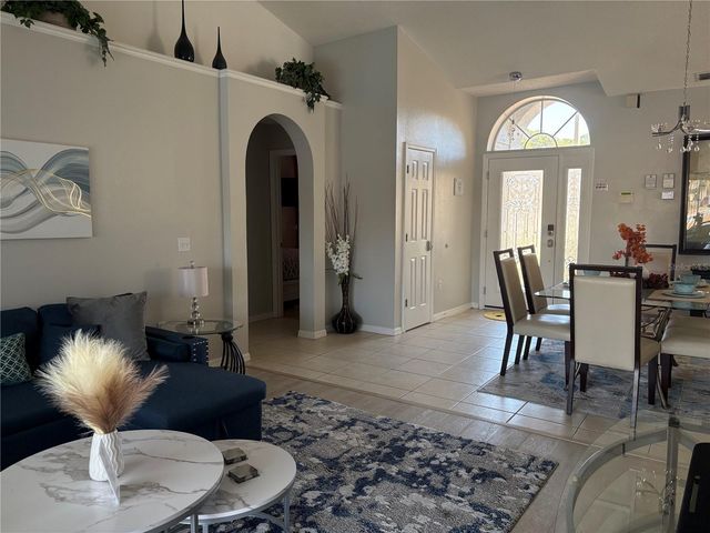 128 LAKE SHORE PARKWAY, Davenport, FL 33896