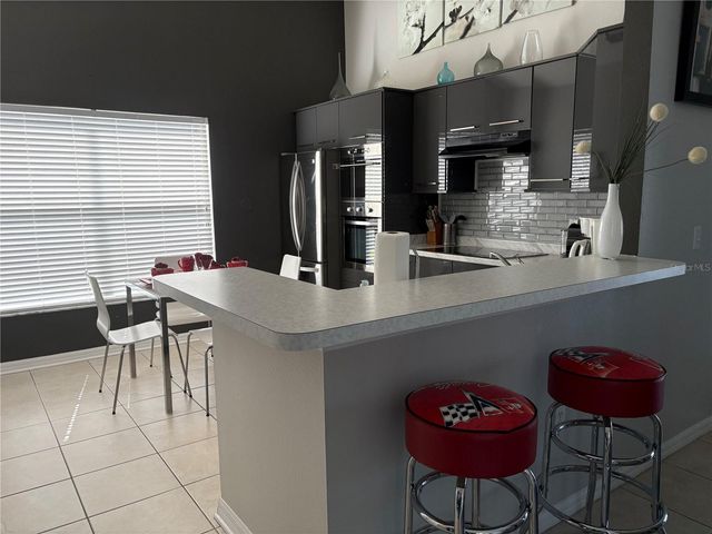 128 LAKE SHORE PARKWAY, Davenport, FL 33896