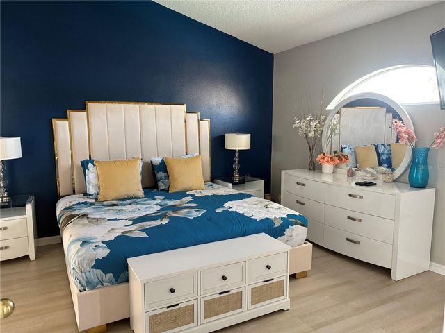 128 LAKE SHORE PARKWAY, Davenport, FL 33896