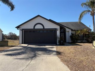 128 LAKE SHORE PARKWAY, Davenport, FL 33896