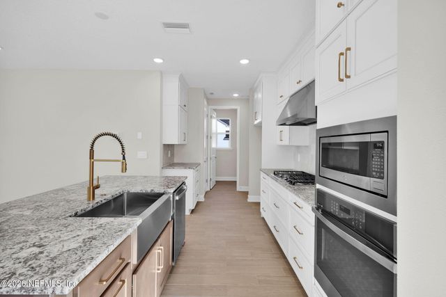 381 SEAMARK Drive, Ponte Vedra, FL 32081