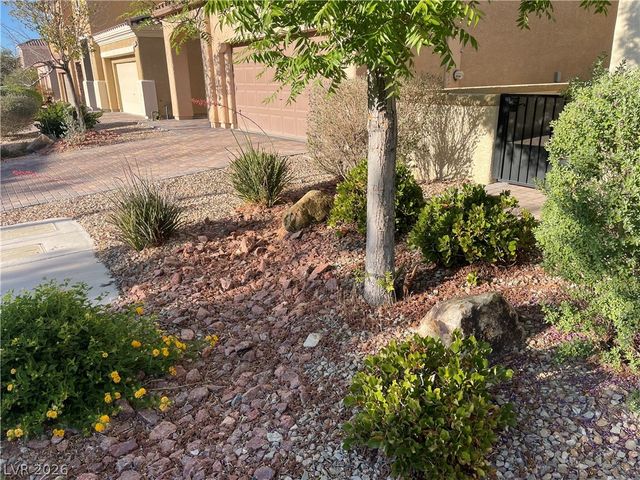 7068 Ipe Wood Road, Las Vegas, NV 89148