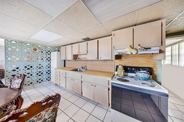 3532 NW 4th Ter, Miami, FL 33125